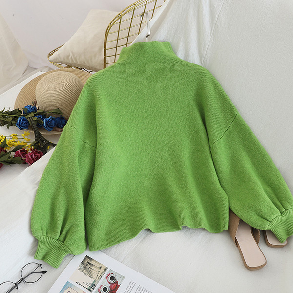 Κλασικό μοντέλο  γυναικείο πουλόβερ  με υψηλό γιακά σε διάφορα χρώματα
