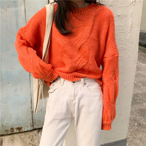 Χειμερινό γυναικέιο πουλόβερ με στρογγυλό ντεκολτέ σε μπλε, λευκό και πορτοκαλί χρώμα