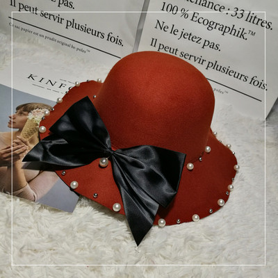 Κομψό γυναικείο καπέλο με πέρλες και κορδέλα