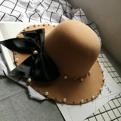 Κομψό γυναικείο καπέλο με πέρλες και κορδέλα