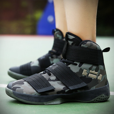 Alkalmi férfi tornacipő matricákkal és nyakkendőkkel három színben