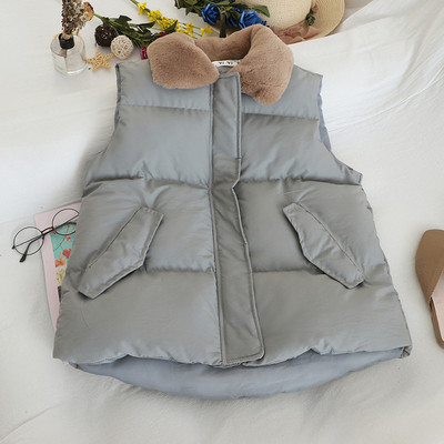 Női mellény pehelygallérral és zsebekkel több színben