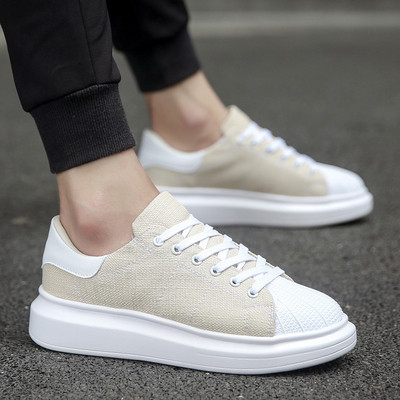 Ανδρικά πάνινααθλητικά παπούτσια με λουράκια σε λευκό, κόκκινο, μαύρο και μπλε χρώμα