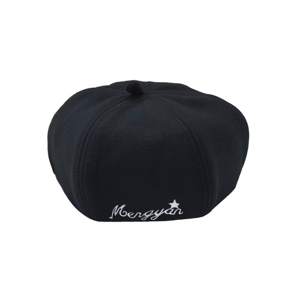 Beretă modernă pentru femei cu inscripție în negru, galben, maro, portocaliu, gri și violet