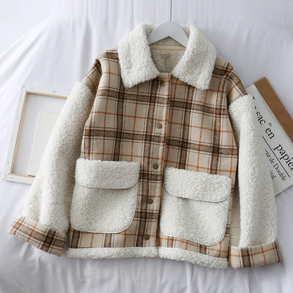 Palton scurt de dama in carouri moderna cu buzunar in doua culori