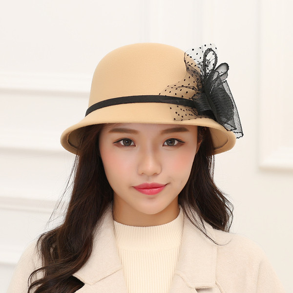 Palarie de dama eleganta cu panglica de tul