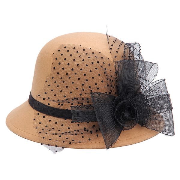 Palarie de dama eleganta cu panglica de tul