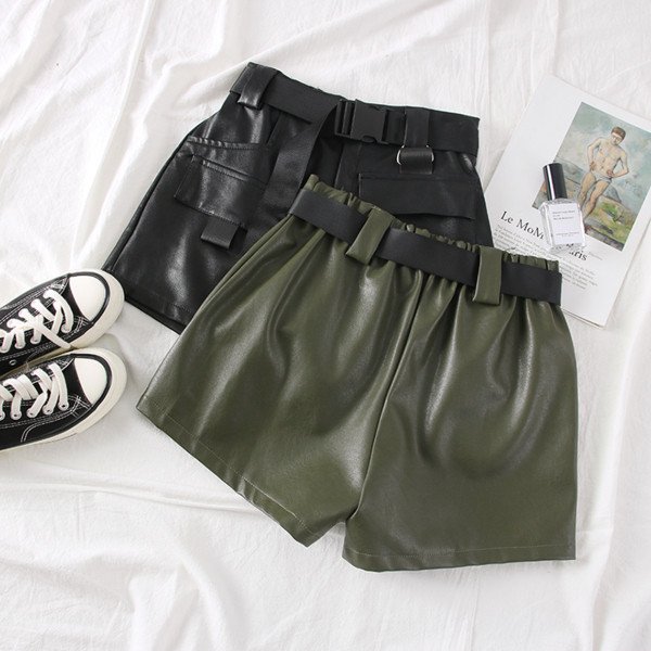 Pantaloni scurti de dama model nou din piele ecologica si curea verde si negru