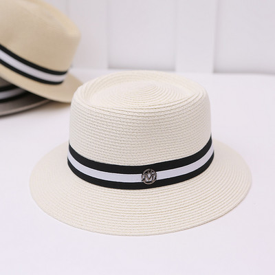 Μοντέρνο γυναικείο καπέλο σε λευκό, κρέμα, μπεζ, γκρι και μαύρο χρώμα