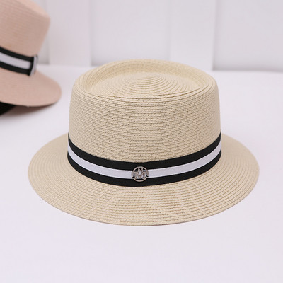 Μοντέρνο γυναικείο καπέλο σε λευκό, κρέμα, μπεζ, γκρι και μαύρο χρώμα