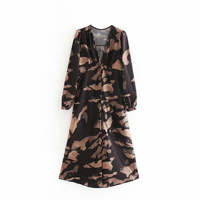 Rochie lunga si lata cu nasturi si model colorat