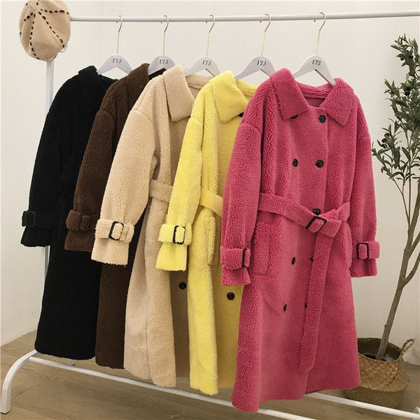 Hosszú női kabát övvel, különböző színekben