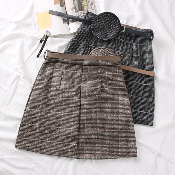 Fustă în carouri de damă, model actual, cu mașină în negru, roșu și maro