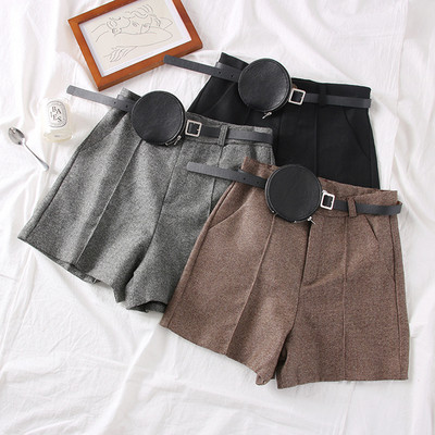 Модерни къси дамски панталони с колан в кафяв,сив и черен цвят