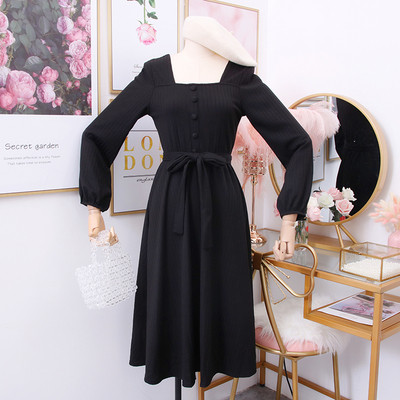 Rochie moderna de dama cu nasturi si decolteu patrat in roz, bej, albastru, rosu si negru