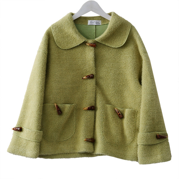 Palton scurt de dama modern cu nasturi si buzunar in roz, alb si verde