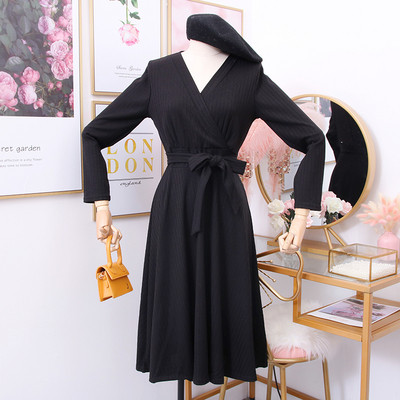 Rochie de dama model nou cu decolteu spitz - model croiat in albastru, rosu si negru