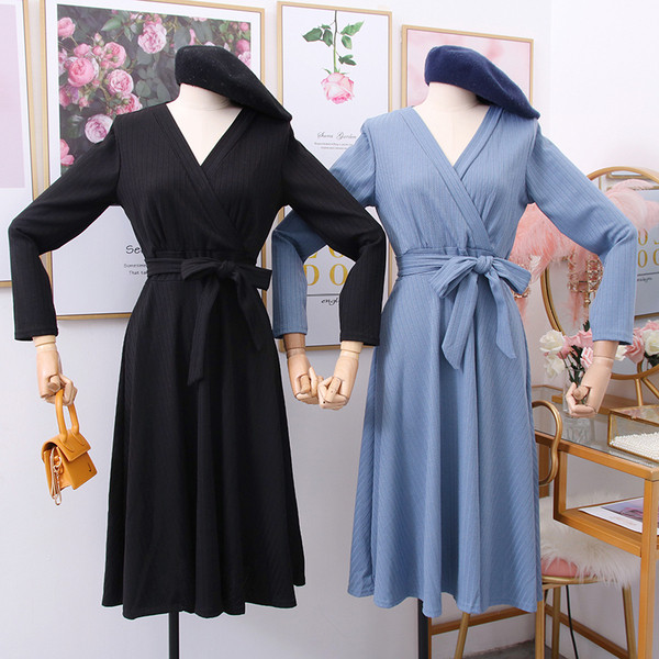 Rochie de dama model nou cu decolteu spitz - model croiat in albastru, rosu si negru