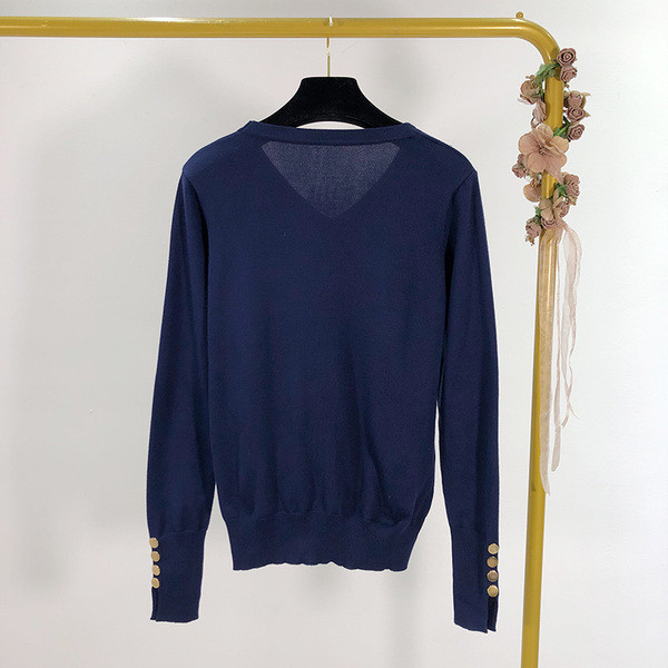 Γυναικείο λεπτό  πουλόβερ με λαιμόκοψη σε τρία χρώματα