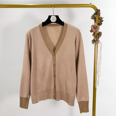 Дамска ежедневна жилетка с шпиц деколте в три цвята