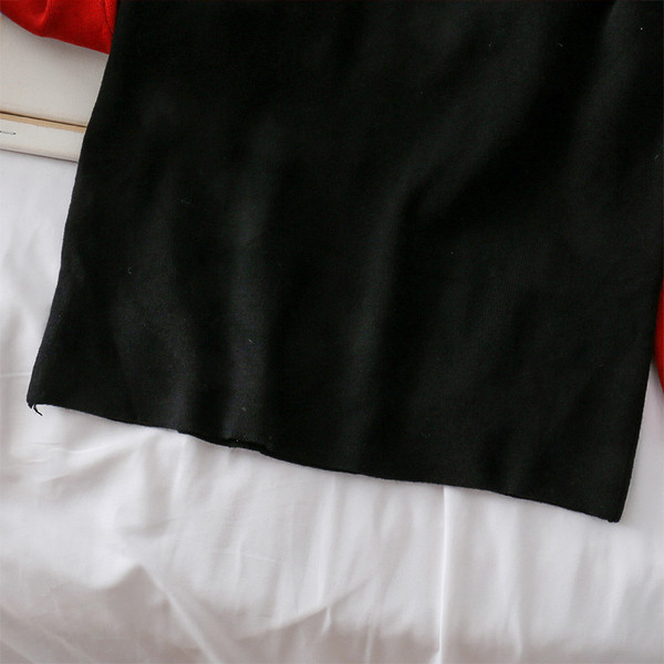 Női alkalmi ruha ovális nyakkivágással és hosszú ujjú fekete színben