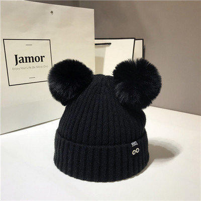 Γυναικείο καπέλο χειμωνιάτικο με τρισδιάστατο στοιχείο σε διάφορα χρώματα