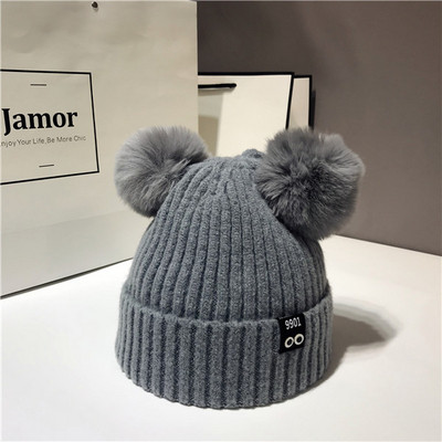 Γυναικείο καπέλο χειμωνιάτικο με τρισδιάστατο στοιχείο σε διάφορα χρώματα