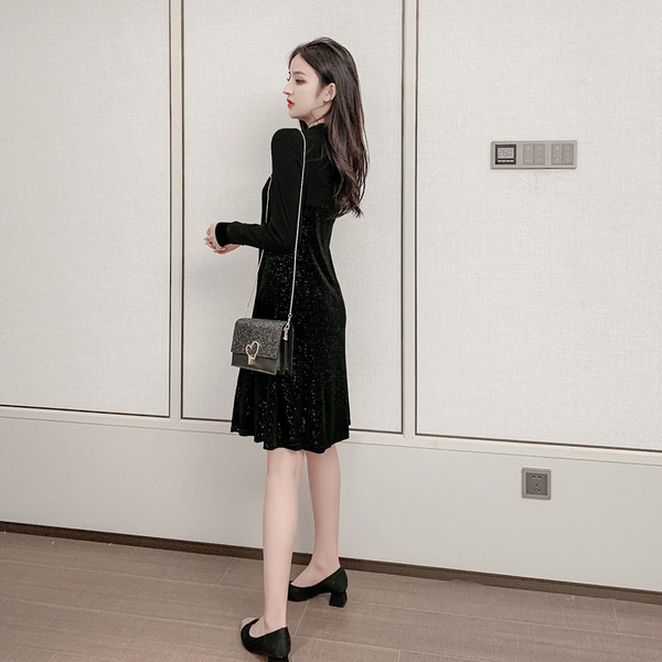 Új modell modern női ruha csillogó hatású fekete színben