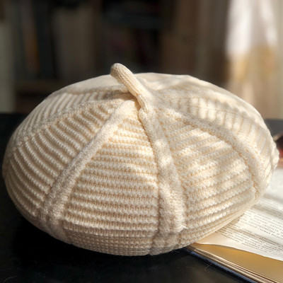 Πλεκτό γυναικείο καπέλο σε κίτρινο, πορτοκαλί, μαύρο, μπεζ, πράσινο και γκρι χρώμα