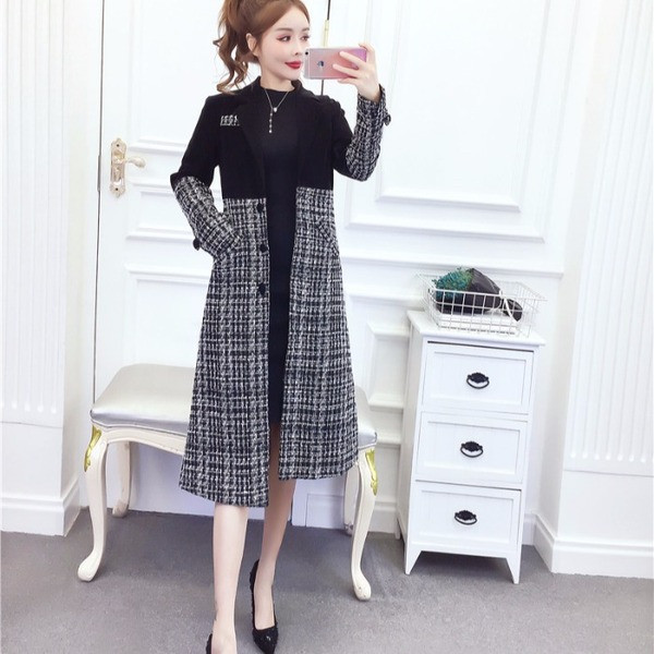 Palton lung, elegant, în carouri, cu nasturi