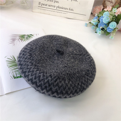 Μοντέρνα γυναικείο καπέλο μπερές σε μαύρο, πορτοκαλί, μπεζ, καφέ, κίτρινο και γκρι χρώμα