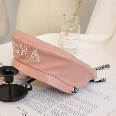 Μοντέρνο γυναικείο μπερές από συνθετικό δέρμα σε μαύρο, γκρι, λευκό, ροζ και καφέ χρώμα