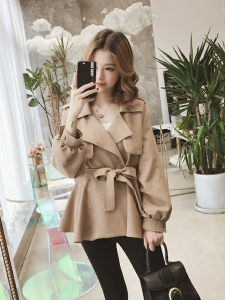 Palton elegant de damă cu decolteu spitz și centură în talie în două culori