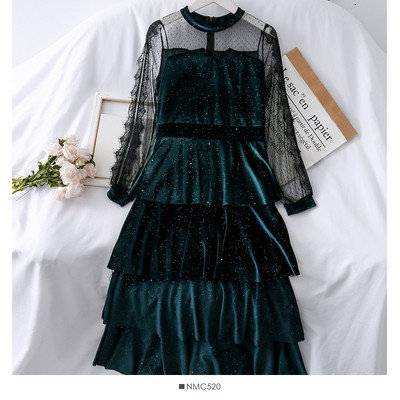 Rochie moderna de dama cu maneca lunga in negru si verde cu efect stralucitor