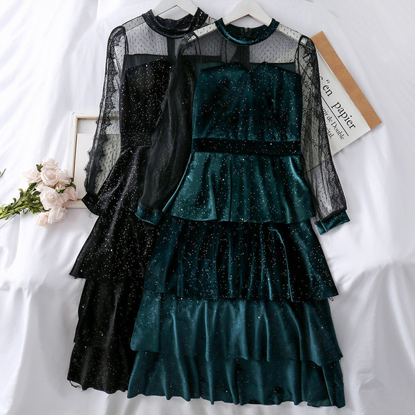 Rochie moderna de dama cu maneca lunga in negru si verde cu efect stralucitor