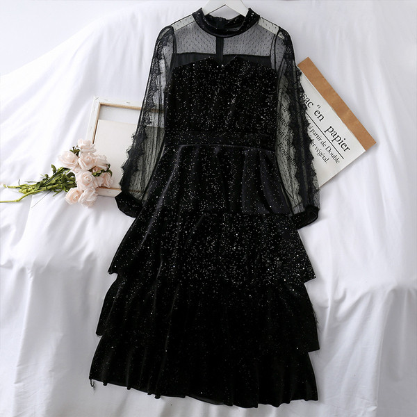 Rochie moderna de dama cu maneca lunga in negru si verde cu efect stralucitor