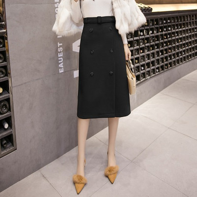 Fusta de dama moderna cu centura si nasturi in negru si bej