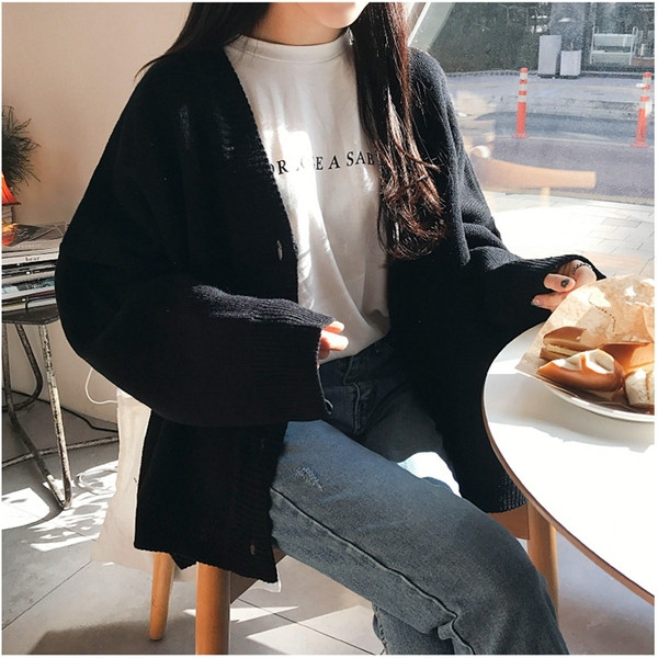 Γυναικεία καθημερινή ζακέτα φαρδύ σχέδιο γμε κουμπιά σε μπεζ, γκρι και μαύρο χρώμα