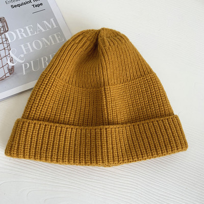 Χειμερινό γυναικείο καπέλο σε μαύρο, γκρι, μπλε, κίτρινο, καφέ, μπεζ, λευκό και ροζ χρώμα