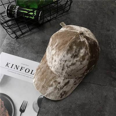 Μοντέρνο γυναικείο βελούδο καπέλο σε διάφορα χρώματα