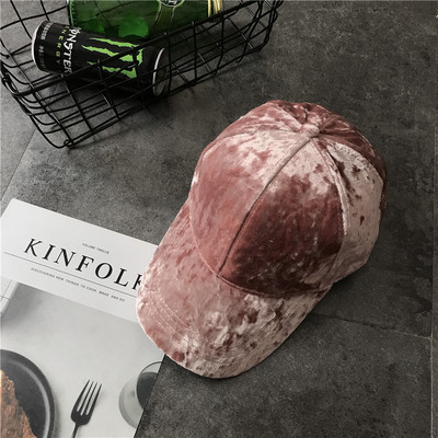 Μοντέρνο γυναικείο βελούδο καπέλο σε διάφορα χρώματα