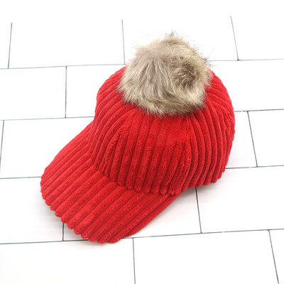 Μοντέρνο γυναικείο καπέλο με γείσο