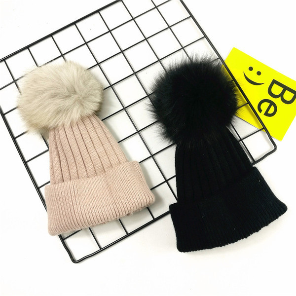 Női téli sapka pehelytal, többféle színben