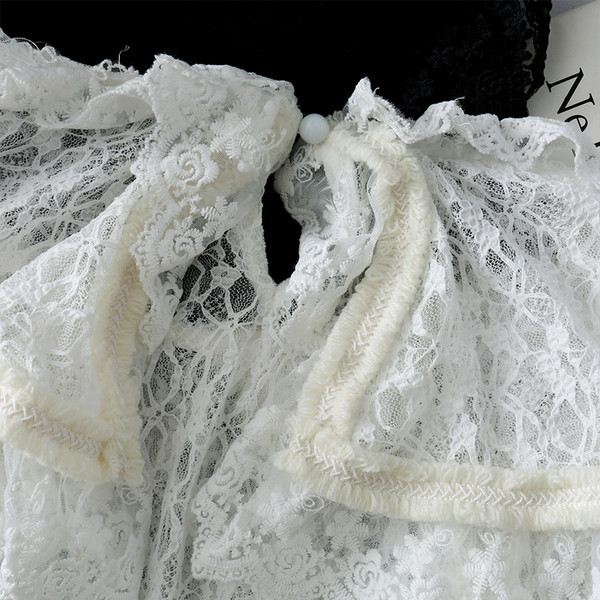 Bluză casual de damă din dantelă cu guler în alb și negru