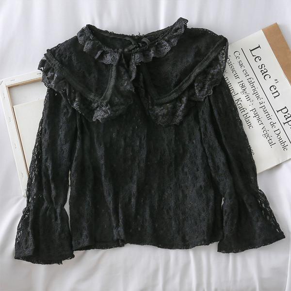 Bluză casual de damă din dantelă cu guler în alb și negru