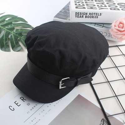 Μοντέρνα γυναικείατραγιάσκα με πόρπη σε λευκό, μαύρο, μπεζ και κρέμα χρώμα