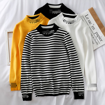 Καθημερινή γυναικεία μπλούζα με μεγάλο κολάρο σε τέσσερα χρώματα