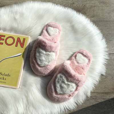 Пухени дамски домашни чехли със сърце в няколко цвята