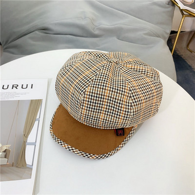 Γυναικείο καπέλο σε καφέ, κίτρινο και λευκό χρώμα