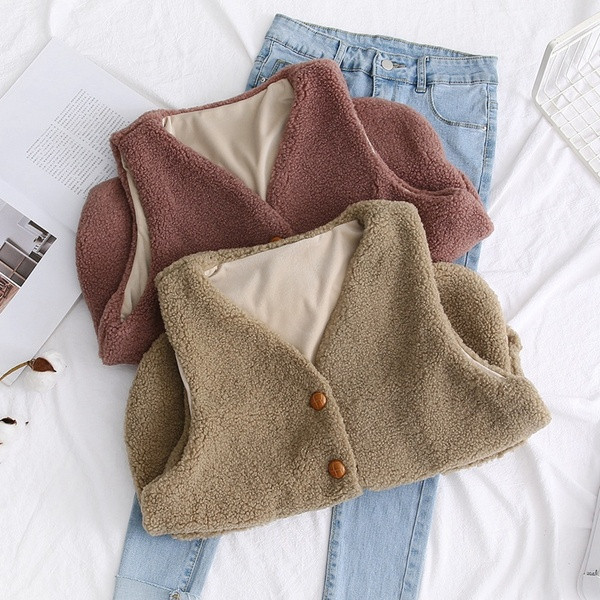 Model nou de vestă de damă cu buzunare și nasturi de culoare maro și roz